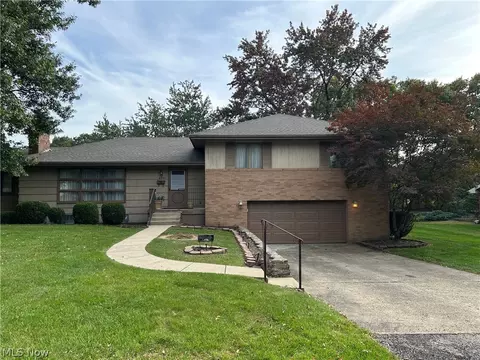 490 N Samuel Dr, Zanesville, OH 43701