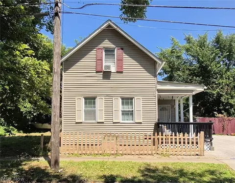 3026 Erin Ave, Cleveland, OH 44113