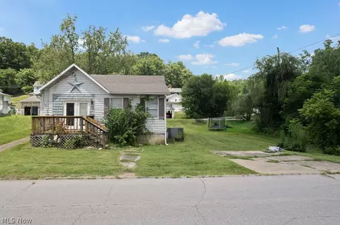 909 Camden Ave, Parkersburg, WV 26101