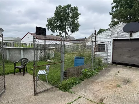 143 Wilson St, Struthers, OH 44471 photo 5