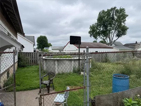 143 Wilson St, Struthers, OH 44471 photo 4