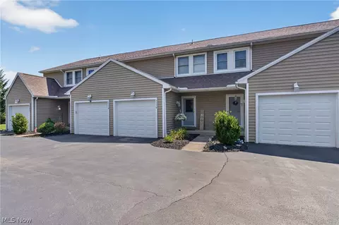 3776 Mercedes Pl, Canfield, OH 44406