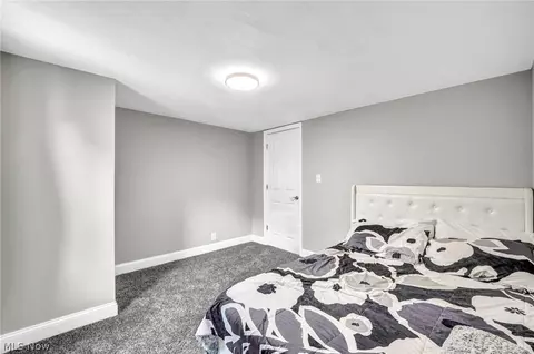 Bedroom - 1925 Robindale St, Wickliffe, OH 44092 photo 8 of 9
