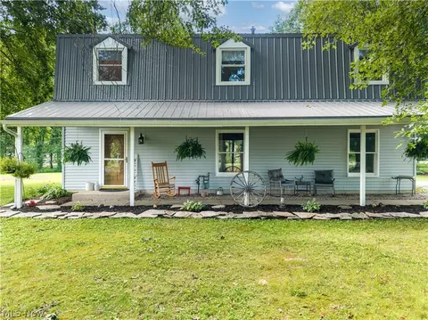 5504 Donner Dr, New Franklin, OH 44216