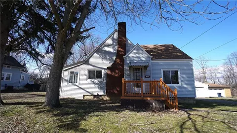 1448 Creighton Ave, Akron, OH 44310