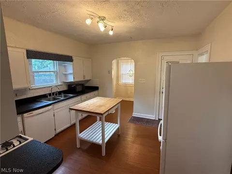 Kitchen - 34 Maple Dr, Boardman, OH 44512 photo 1 of 3