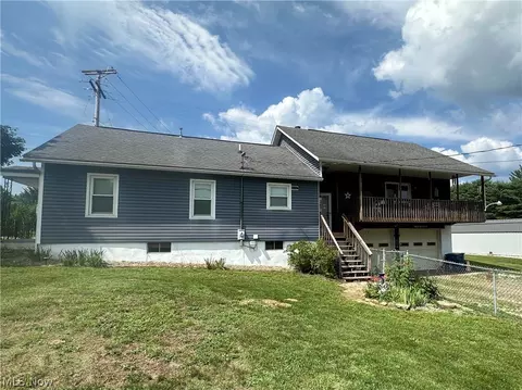 785 Sandhill Rd, Marietta, OH 45750