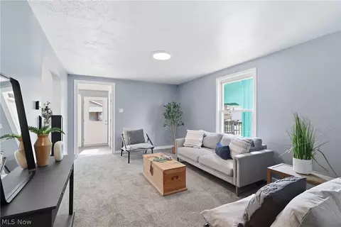 709 Columbus Ave NW, Canton, OH 44708 photo 4