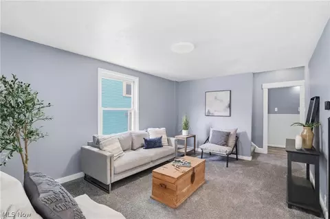 709 Columbus Ave NW, Canton, OH 44708 photo 3