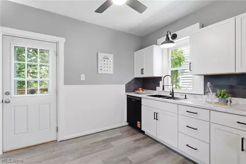 709 Columbus Ave NW, Canton, OH 44708 photo 9