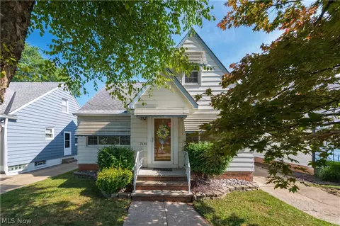 7420 Traymore Ave, Brooklyn, OH 44144