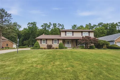 1581 Pine Cone St NW, North Canton, OH 44720