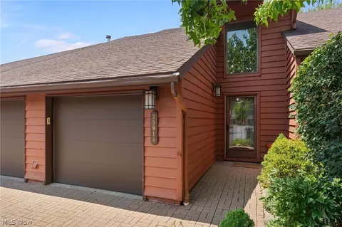 25818 Fairmount Blvd, Beachwood, OH 44122