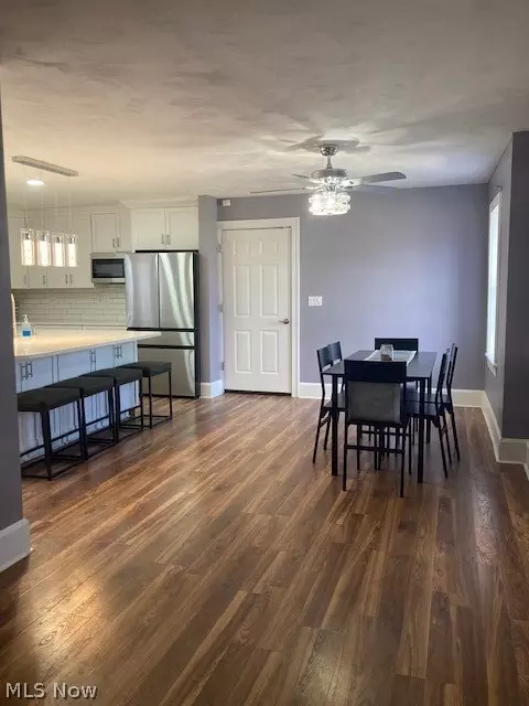 Entry Way - 858 Allison Ave, Lorain, OH 44052 photo 1 of 5