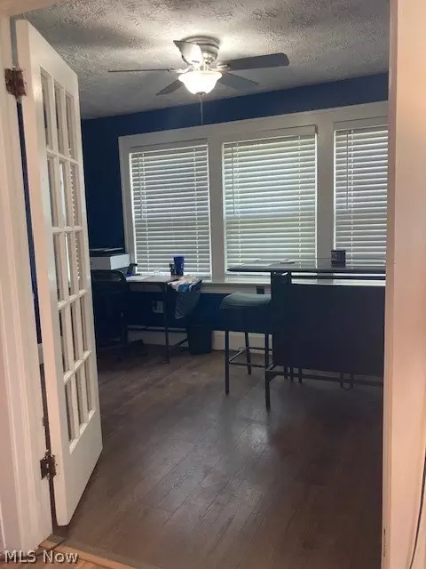 Entry Way - 858 Allison Ave, Lorain, OH 44052 photo 4 of 5