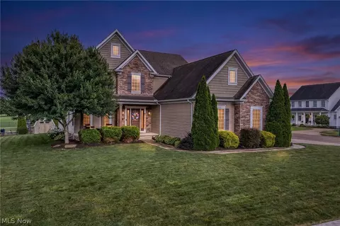 12504 Estate Ave NW, Uniontown, OH 44685