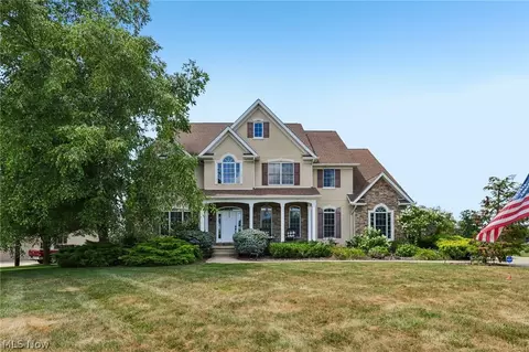 197 Homestead Dr, Columbiana, OH 44408