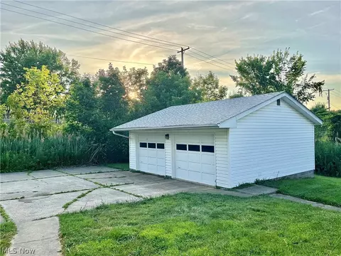 8238 Center Rd, Ashtabula, OH 44004 photo 21