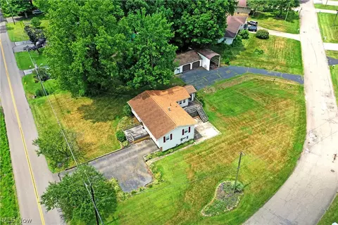 3592 Carson Salt Springs Rd, Newton Falls, OH 44444