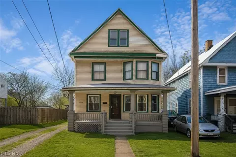 6914 Polonia Ave, Cleveland, OH 44105