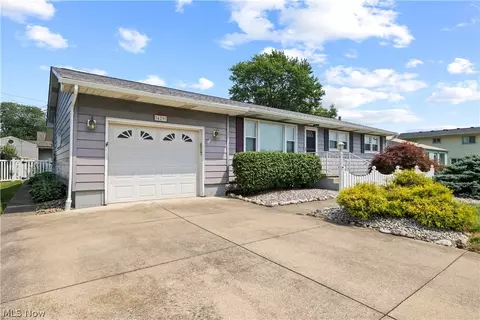 429 Morton Rd, Vermilion, OH 44089