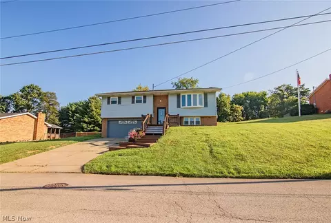 171 Pahlhurst Plz, Parkersburg, WV 26101