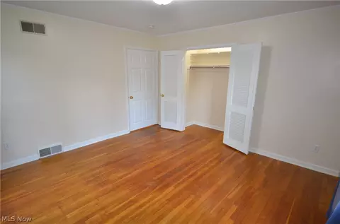 Bedroom - 2527 Carson Rd, Fairlawn, OH 44333 photo 2 of 9