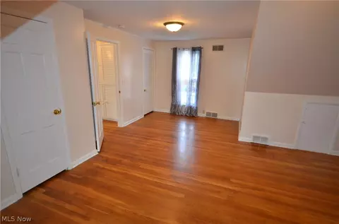 Bedroom - 2527 Carson Rd, Fairlawn, OH 44333 photo 6 of 9