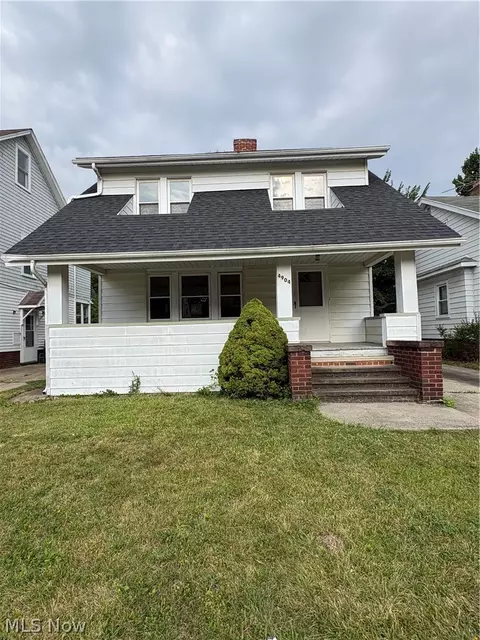 4904 E 109th St, Garfield Heights, OH 44125
