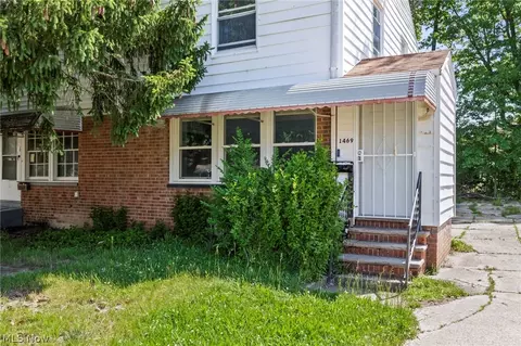 1469 E 250th St, Euclid, OH 44117