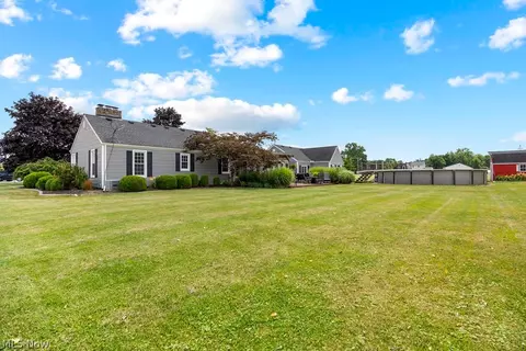 Exterior - 16246 State Route 301, Lagrange, OH 44050 photo 6 of 9