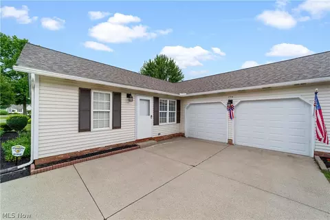 176 Newport Dr, Painesville, OH 44077
