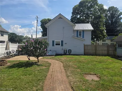 Exterior - 620 Franklin Ave, Conesville, OH 43811 photo 6 of 11