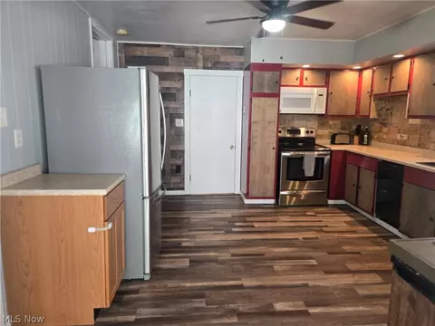 Kitchen - 620 Franklin Ave, Conesville, OH 43811 photo 3 of 4