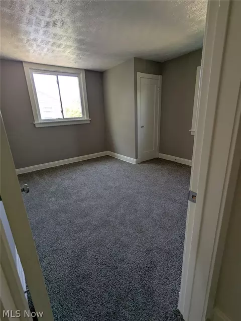 362 E 214th St, Euclid, OH 44123 photo 10
