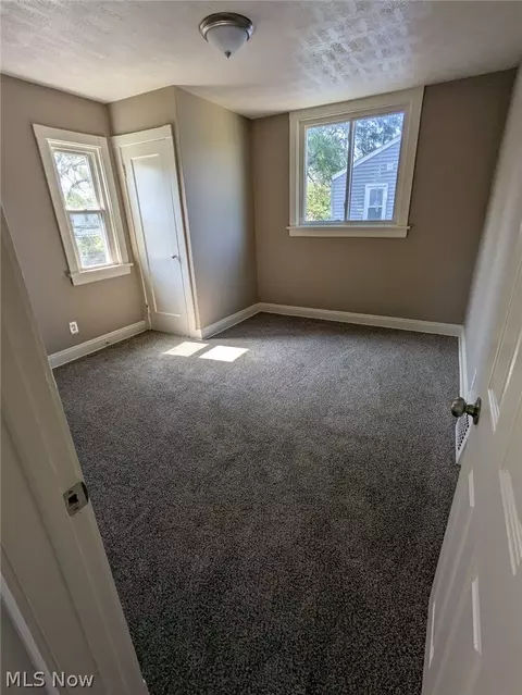 362 E 214th St, Euclid, OH 44123 photo 9