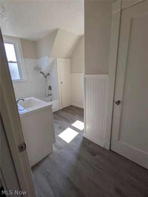 362 E 214th St, Euclid, OH 44123 photo 14