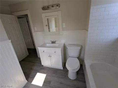 362 E 214th St, Euclid, OH 44123 photo 13