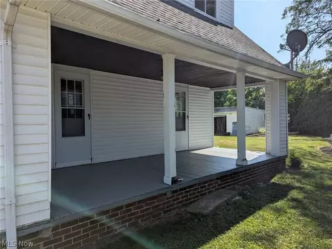362 E 214th St, Euclid, OH 44123 photo 3
