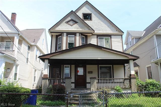 3261 Scranton Rd, Cleveland, OH 44109