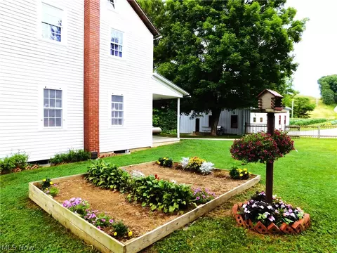 Exterior - 36800 Mann Ridge Rd, Jerusalem, OH 43747 photo 4 of 17