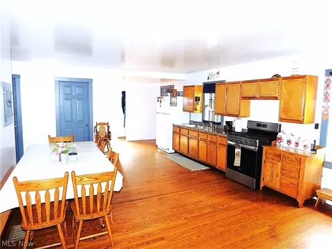 Kitchen - 36800 Mann Ridge Rd, Jerusalem, OH 43747 photo 3 of 4