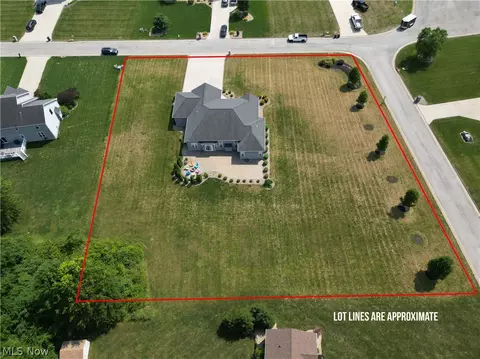 124 Cedars Dr, Poland, OH 44514 photo 4