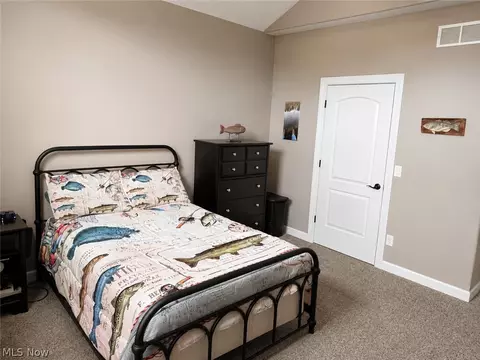 124 Cedars Dr, Poland, OH 44514 photo 33