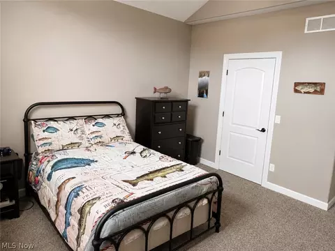 Bedroom - 124 Cedars Dr, Poland, OH 44514 photo 4 of 5