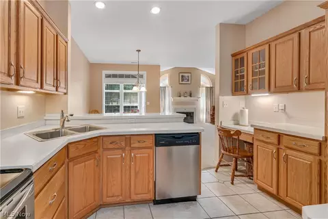 Kitchen - 5645 Clingan Rd #2B, Struthers, OH 44471 photo 1 of 5