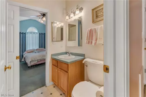 Bath - 5645 Clingan Rd #2B, Struthers, OH 44471 photo 3 of 3