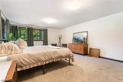 Bedroom - 2661 Perry Dr NW, Canton, OH 44708 photo 2 of 7