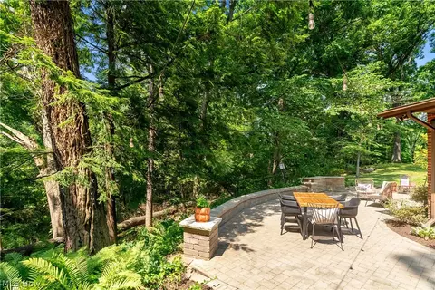 Exterior - 2661 Perry Dr NW, Canton, OH 44708 photo 6 of 11