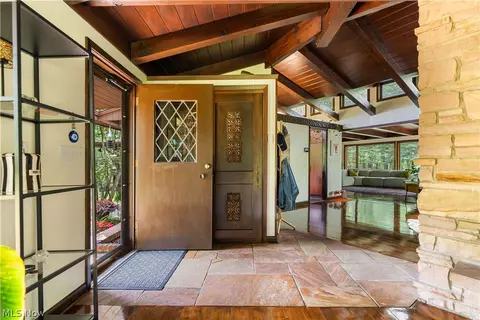 Entry Way - 2661 Perry Dr NW, Canton, OH 44708 photo 1 of 6